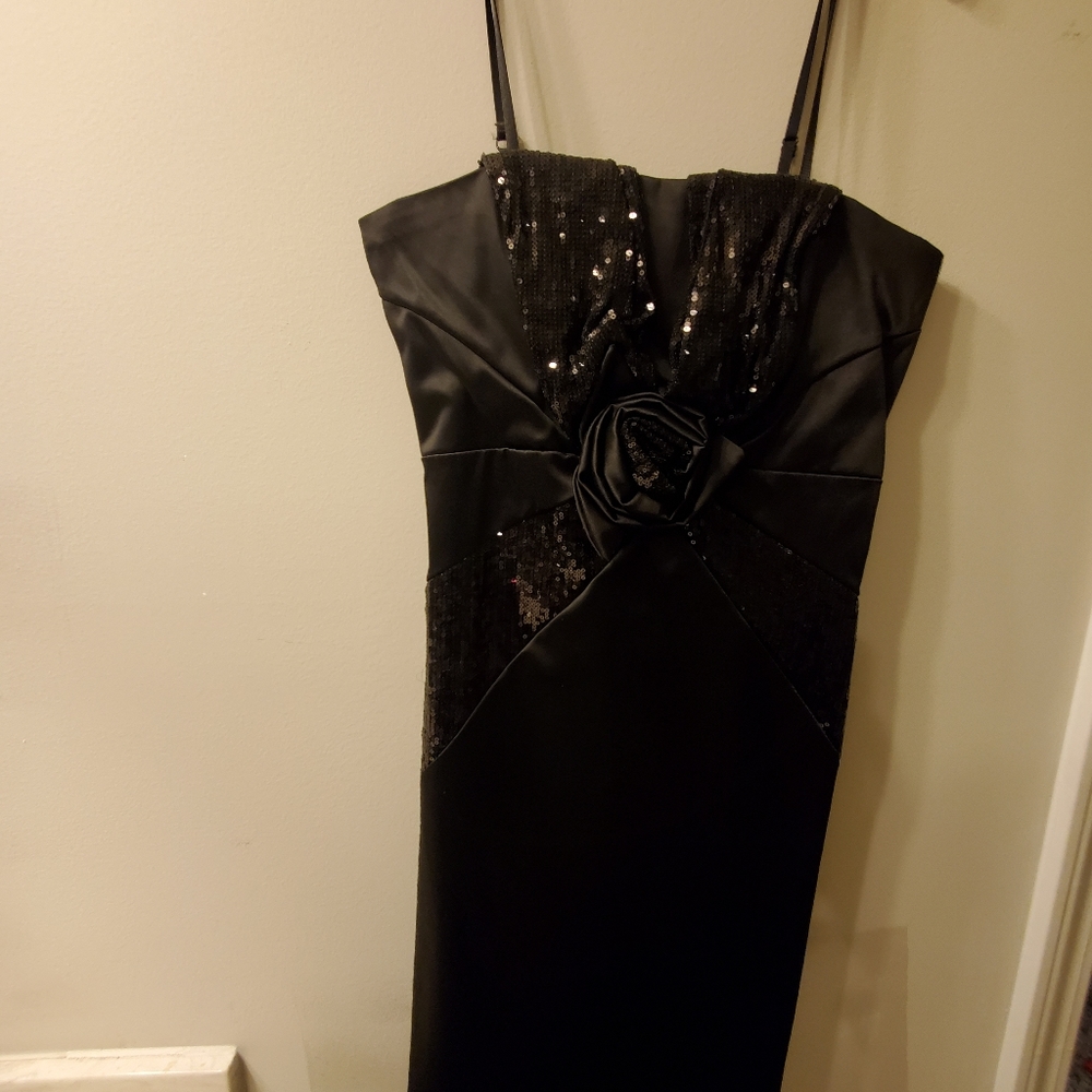 clothes - Picture 6 of 16